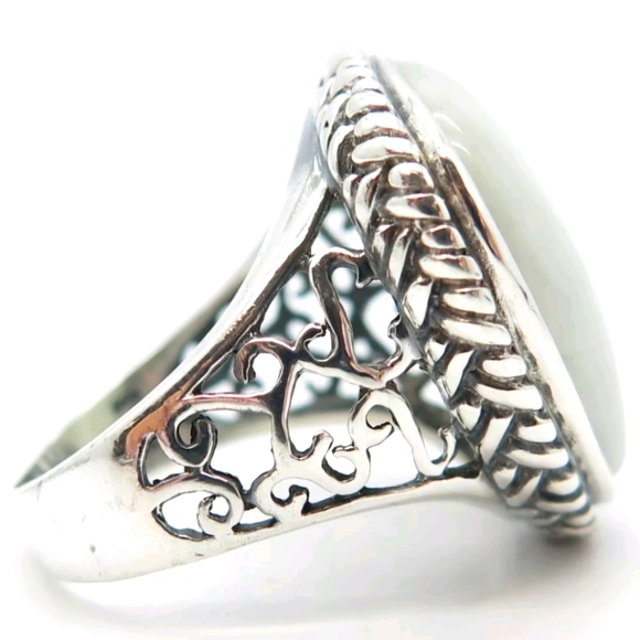 Vtg. LUC (Lucas LaMeth) 925 Silver and Genuine Quartz Ring, size 7.5, wt. 8.6 g - Picture 4 of 8